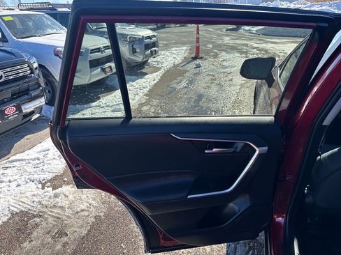 Used 2021 Toyota RAV4 XLE w/ Convenience Package image 36