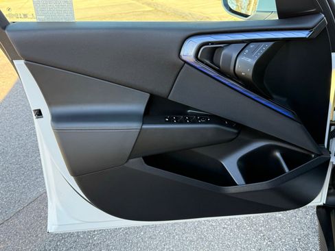 Used 2025 BMW X3 xDrive30i w/ Convenience Package image 21