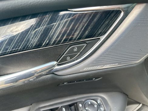 Used 2022 Cadillac XT6 Premium Luxury AWD/4WD image 11
