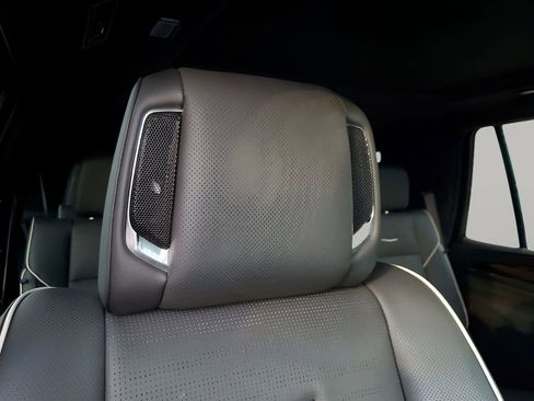 Certified 2024 Cadillac Escalade Premium Luxury image 16