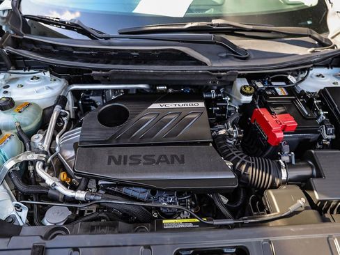 Used 2024 Nissan Rogue SV FWD image 21