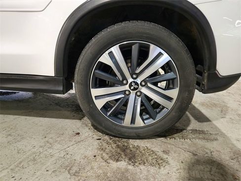 Used 2020 Mitsubishi Outlander Sport ES image 26