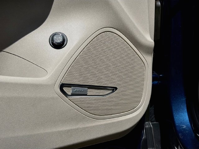 Used 2022 Buick Envision Avenir w/ Technology Package II FWD image 24