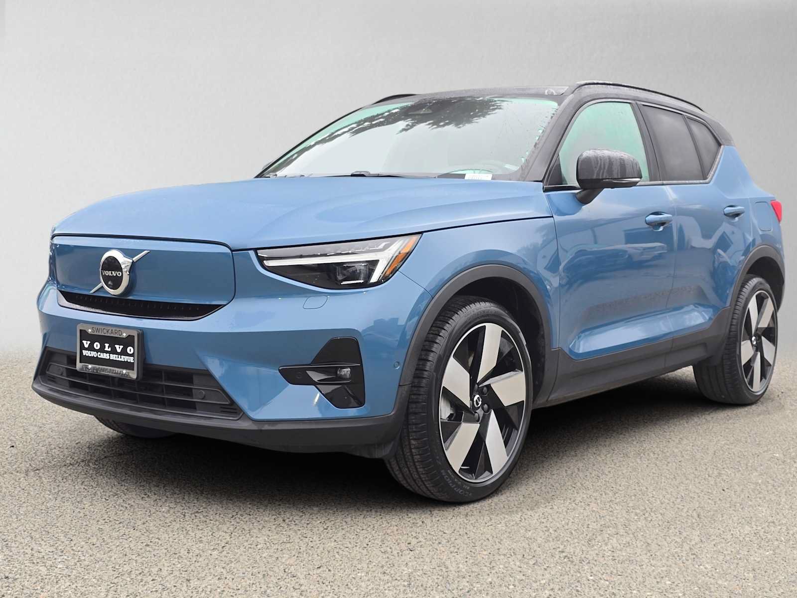 Certified 2023 Volvo XC40 Recharge Ultimate w/ Protection Package Premier AWD/4WD image 8