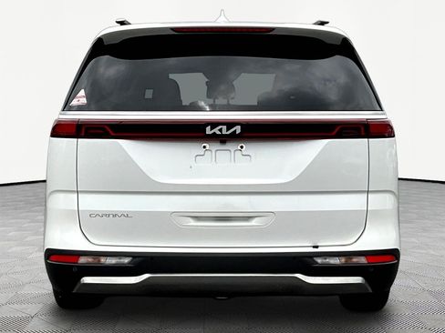 Used 2024 Kia Carnival SX Prestige FWD image 5
