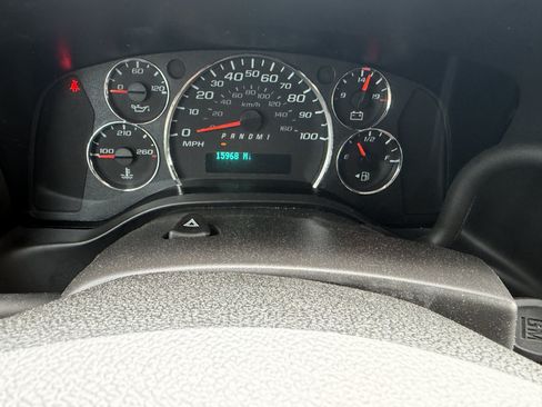 Used 2024 GMC Savana 2500 w/ Driver Convenience Package RWD image 12