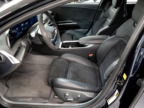 Used 2024 Lucid Air Sapphire image 22