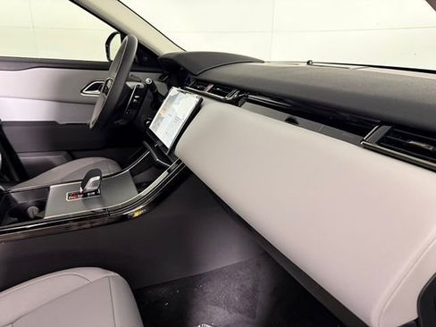Used 2025 Land Rover Range Rover Velar S image 28