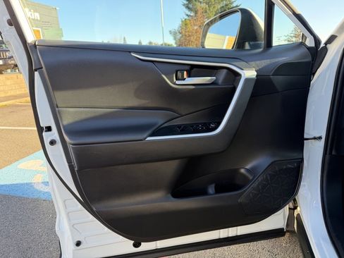 Used 2023 Toyota RAV4 Woodland Edition image 11