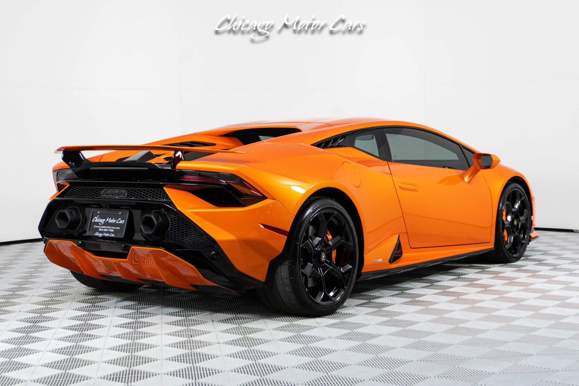 Used 2023 Lamborghini Huracan Tecnica RWD image 13