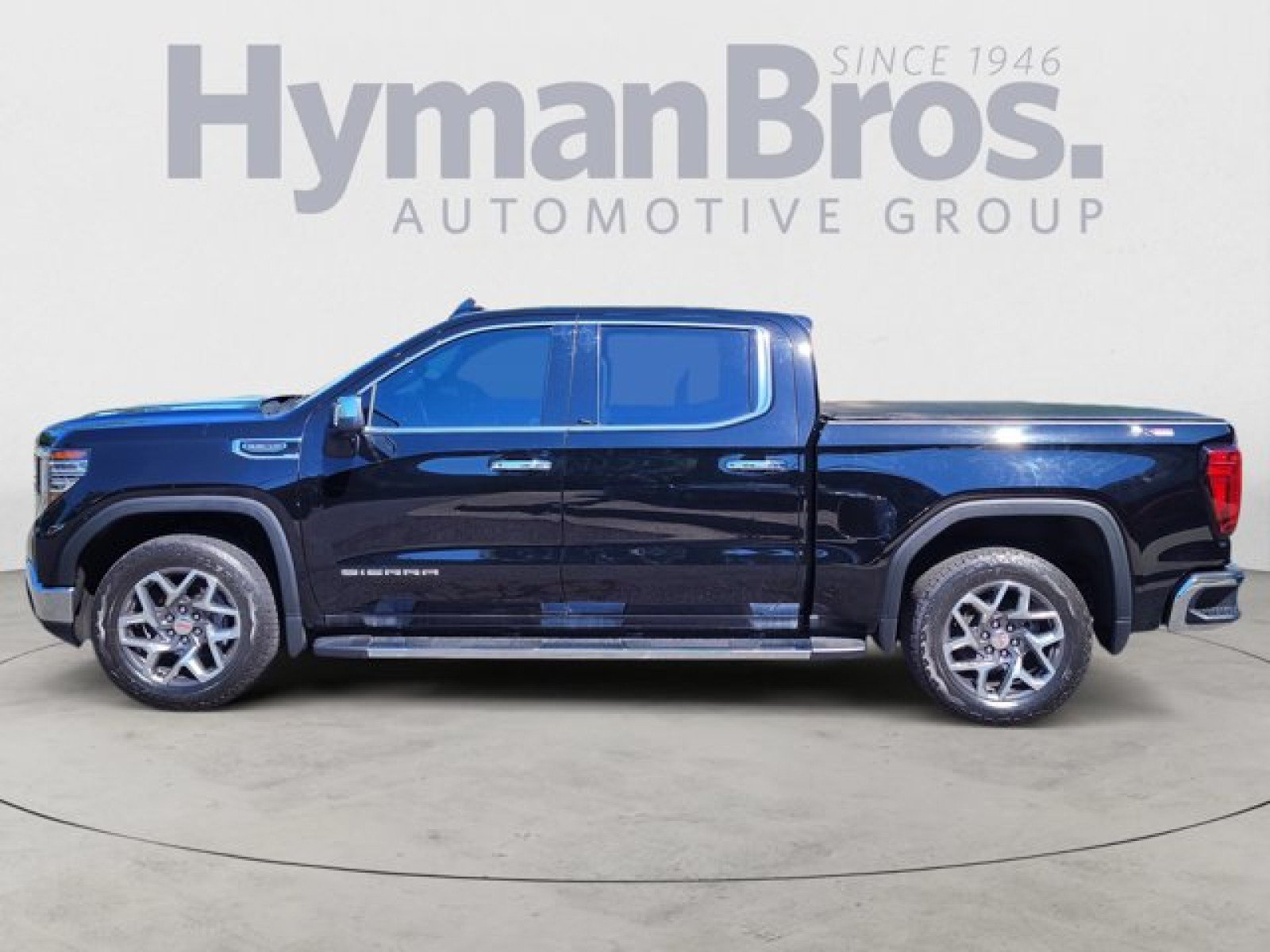 Used 2023 GMC Sierra 1500 SLT w/ SLT Premium Package AWD/4WD image 6