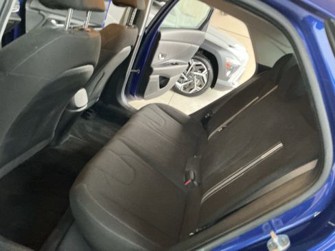 Certified 2023 Hyundai Elantra SEL w/ Convenience Package image 13