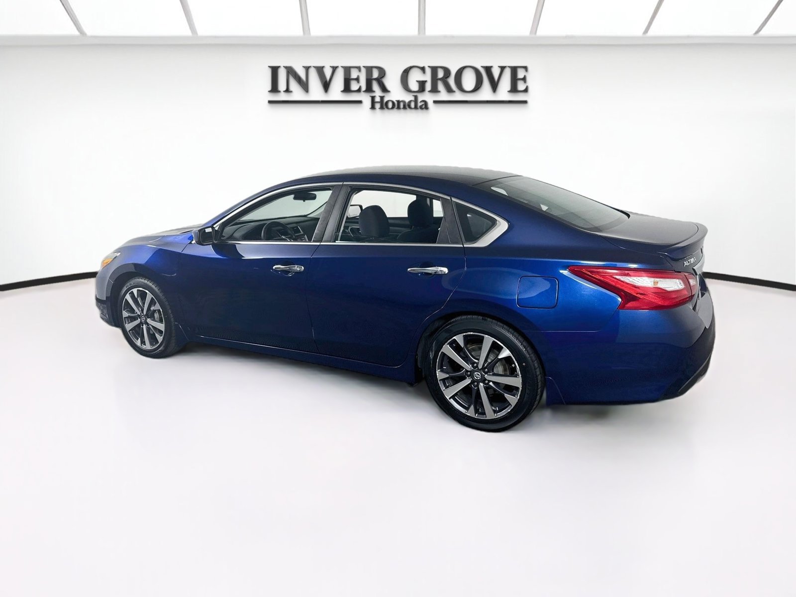 Used 2016 Nissan Altima 2.5 SR FWD image 6
