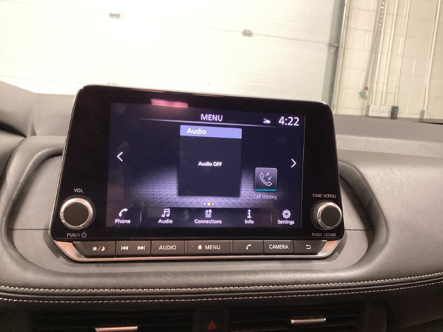 Used 2025 Nissan Rogue SV FWD image 24