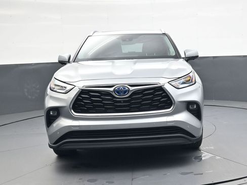 Used 2023 Toyota Highlander Limited image 10