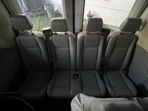 Used 2018 Ford Transit 350 XL image 18