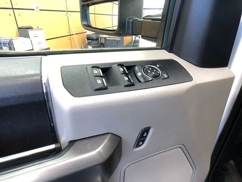 Used 2020 Ford F250 XLT image 12