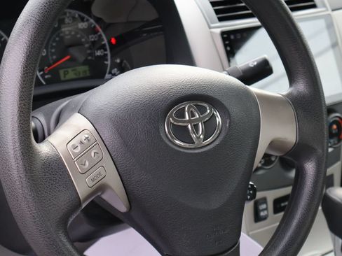 Used 2012 Toyota Corolla LE FWD image 17