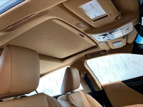 Used 2023 Lexus ES 350 w/ Premium Package image 27