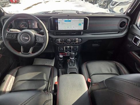 Used 2024 Jeep Gladiator Rubicon w/ Technology Group image 14