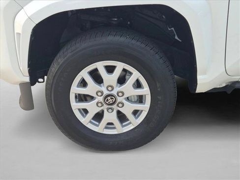 Certified 2024 Toyota Tacoma SR5 AWD/4WD image 21