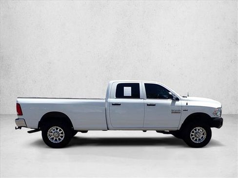 Used 2018 RAM 2500 Tradesman w/ Chrome Appearance Group AWD/4WD image 5