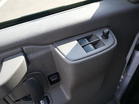 Used 2024 Chevrolet Express 2500 w/ Driver Convenience Package image 7