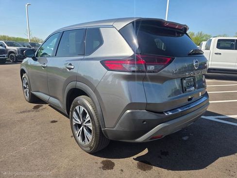 Used 2021 Nissan Rogue SV FWD image 13