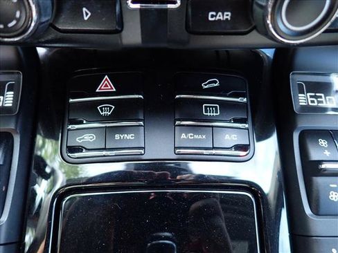 Used 2015 Porsche Cayenne Diesel w/ Premium Plus Package AWD/4WD image 25