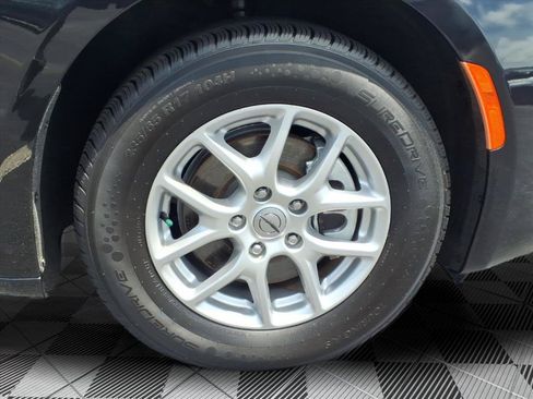 Used 2023 Chrysler Voyager LX FWD image 29