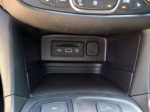 Certified 2023 Chevrolet Equinox RS AWD/4WD image 24