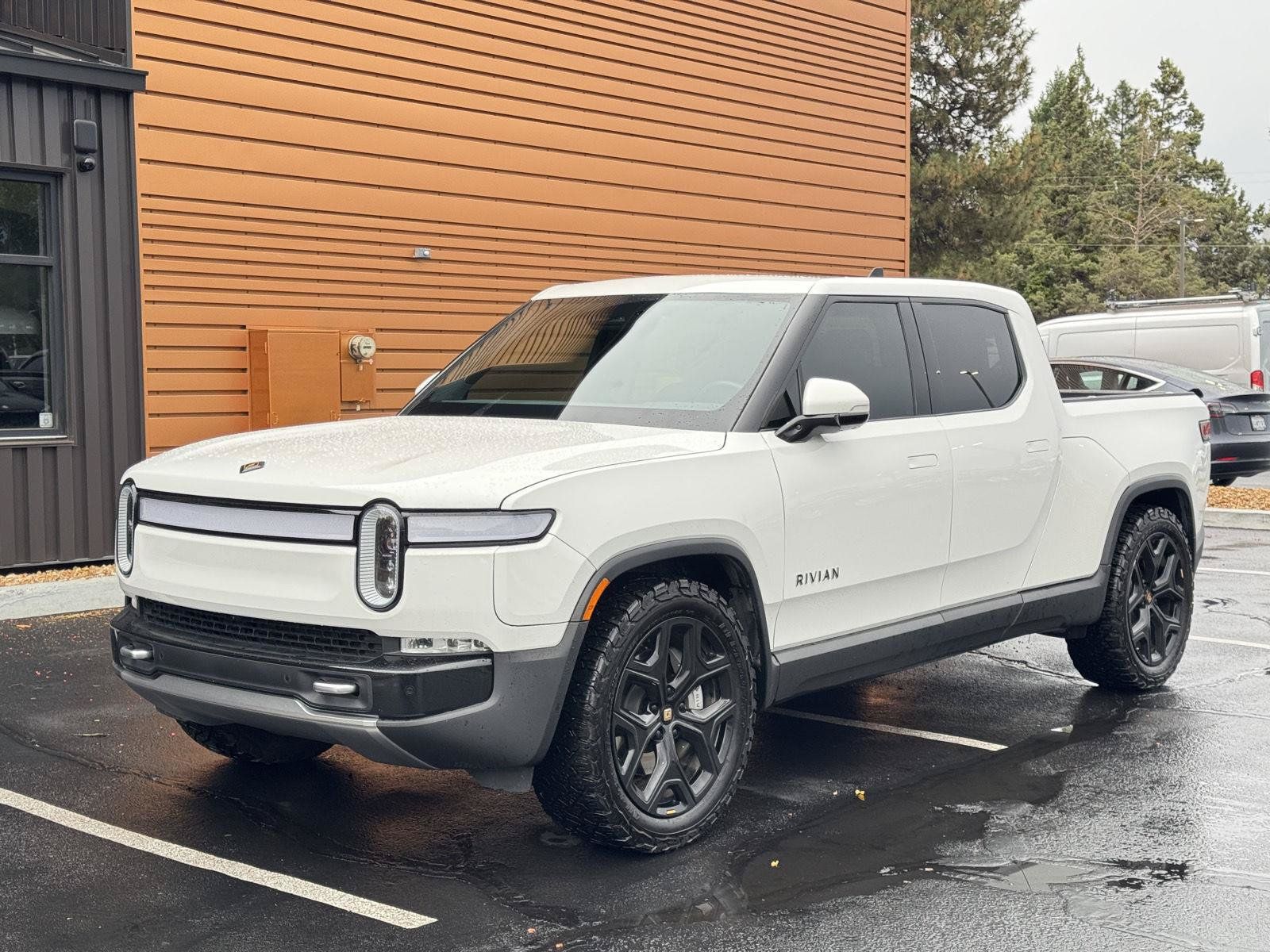 Used 2024 Rivian R1T Adventure Dual AWD/4WD image 1