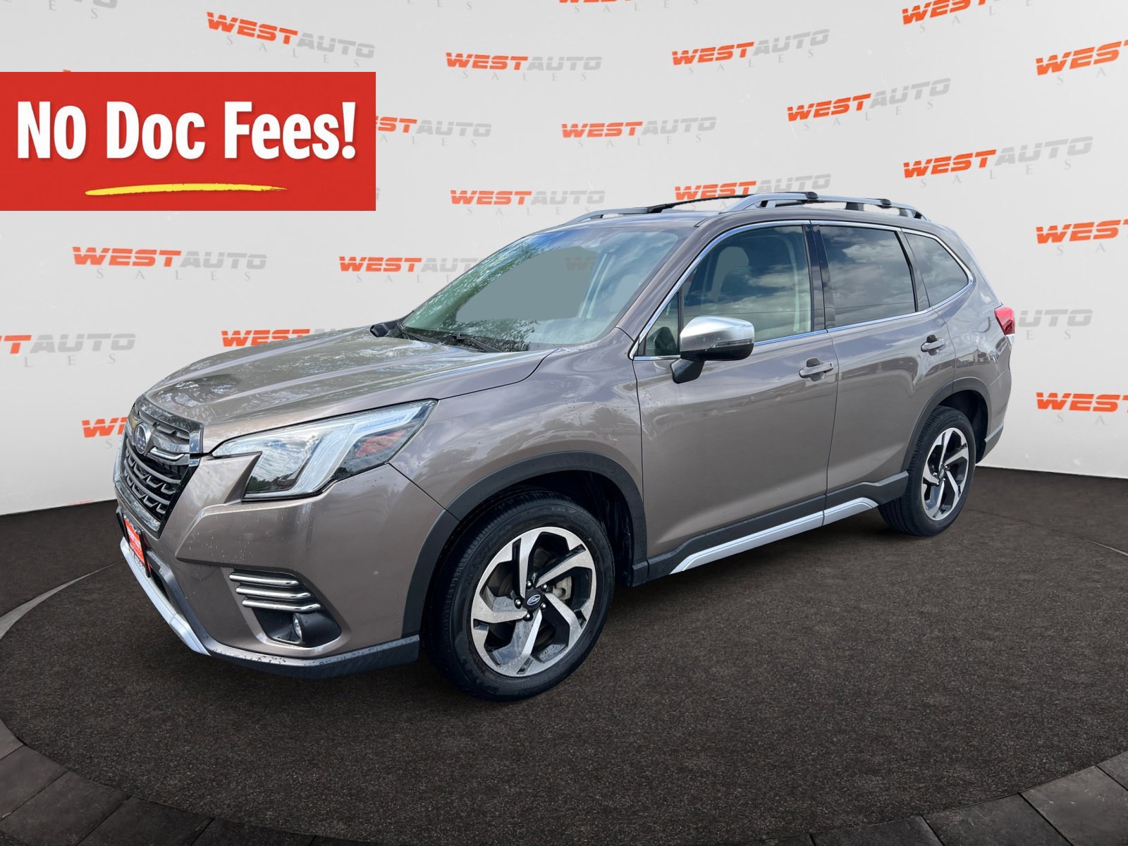 Used 2023 Subaru Forester Touring AWD/4WD image 1