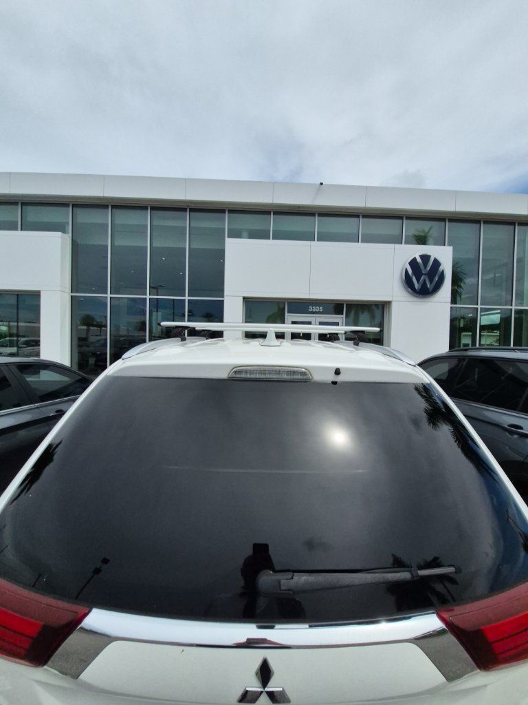 Used 2020 Mitsubishi Outlander FWD image 4