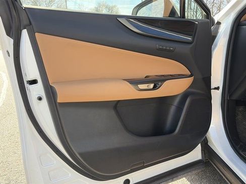 Used 2025 Lexus NX 350h AWD w/ Premium Package image 15