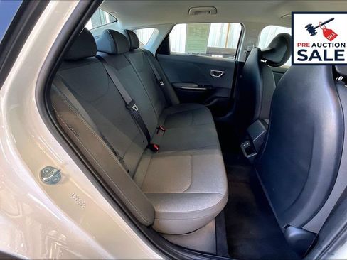 Used 2025 Kia K4 FWD image 26