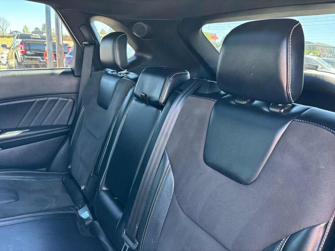 Used 2019 Ford Edge ST w/ Convenience Package AWD/4WD image 16