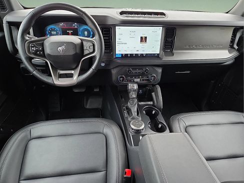 Used 2025 Ford Bronco Badlands AWD/4WD image 11