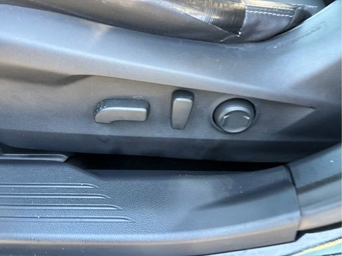 Used 2020 Subaru Outback Limited image 8