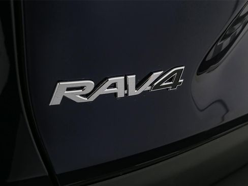 New 2025 Toyota RAV4 XLE image 10