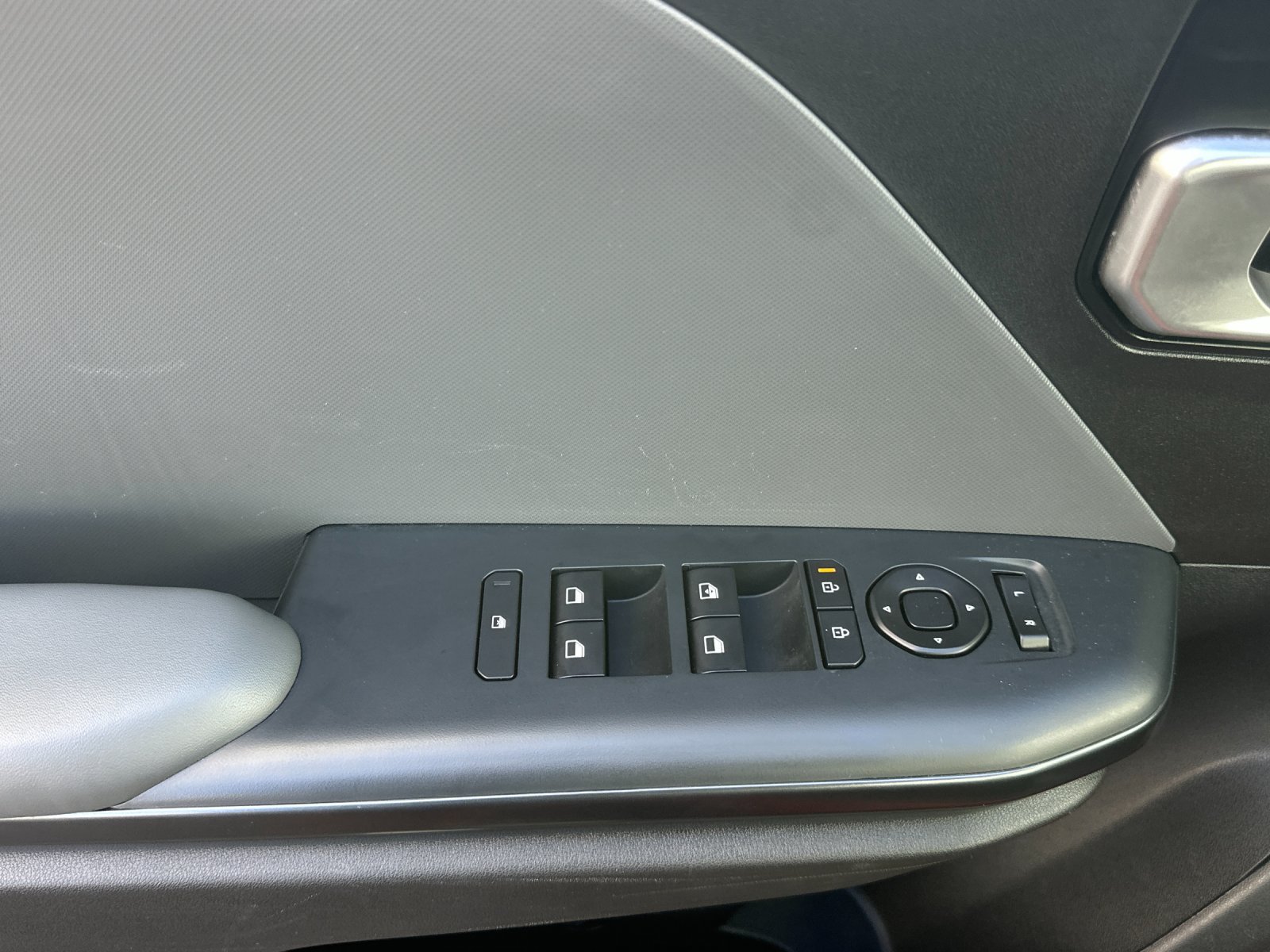 Used 2025 Kia K4 FWD image 11