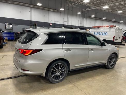 Used 2019 INFINITI QX60 Luxe w/ Sensory Package image 2