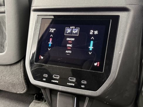 Used 2025 GMC Yukon XL Denali Ultimate AWD/4WD image 45