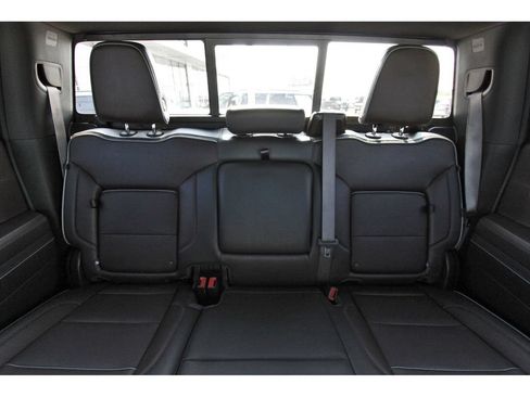 Used 2025 GMC Sierra 1500 Denali w/ Denali Reserve Package AWD/4WD image 14