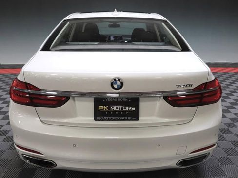 Used 2016 BMW 740i image 7
