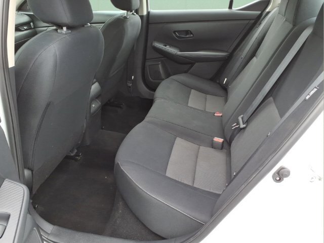 Used 2024 Nissan Sentra SV FWD image 17