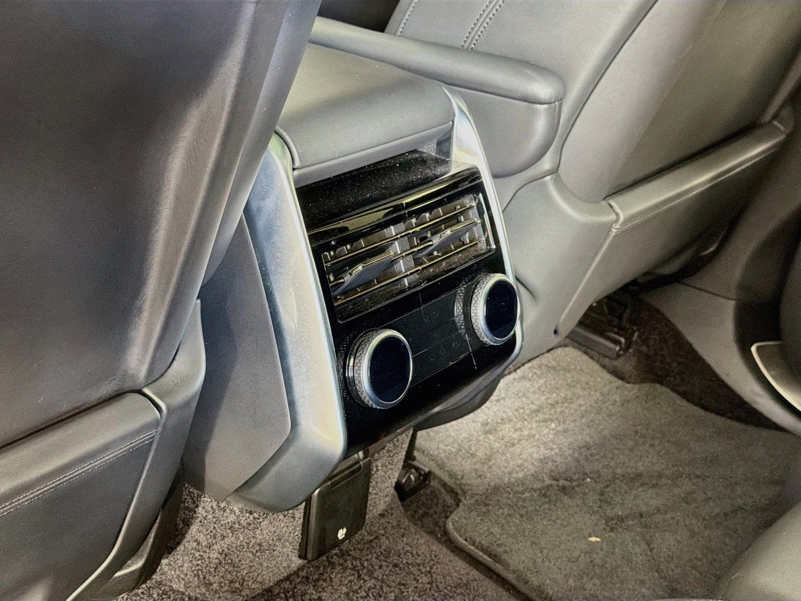 Certified 2023 Land Rover Range Rover Autobiography AWD/4WD image 29