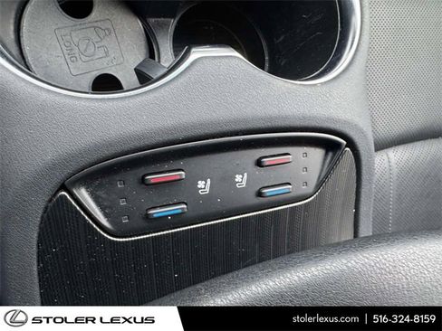 Used 2023 Toyota Venza Limited image 35