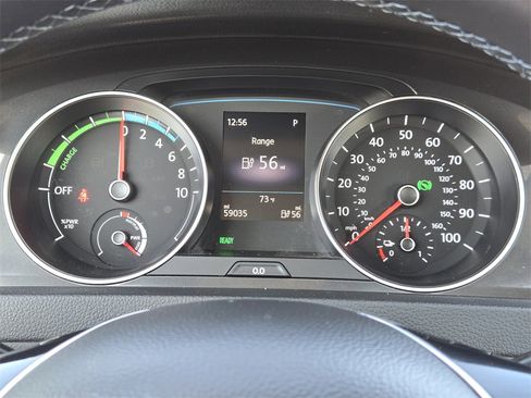 Used 2019 Volkswagen e-Golf SE w/ Driver Assistance Package image 16