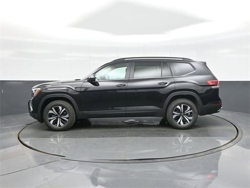 New 2026 Volkswagen Atlas SE image 4